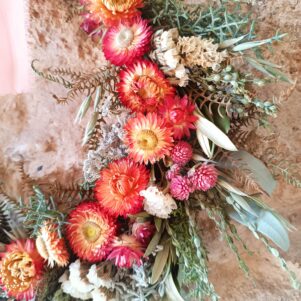 Couronne de fleurs séchées - Champêtre saumon